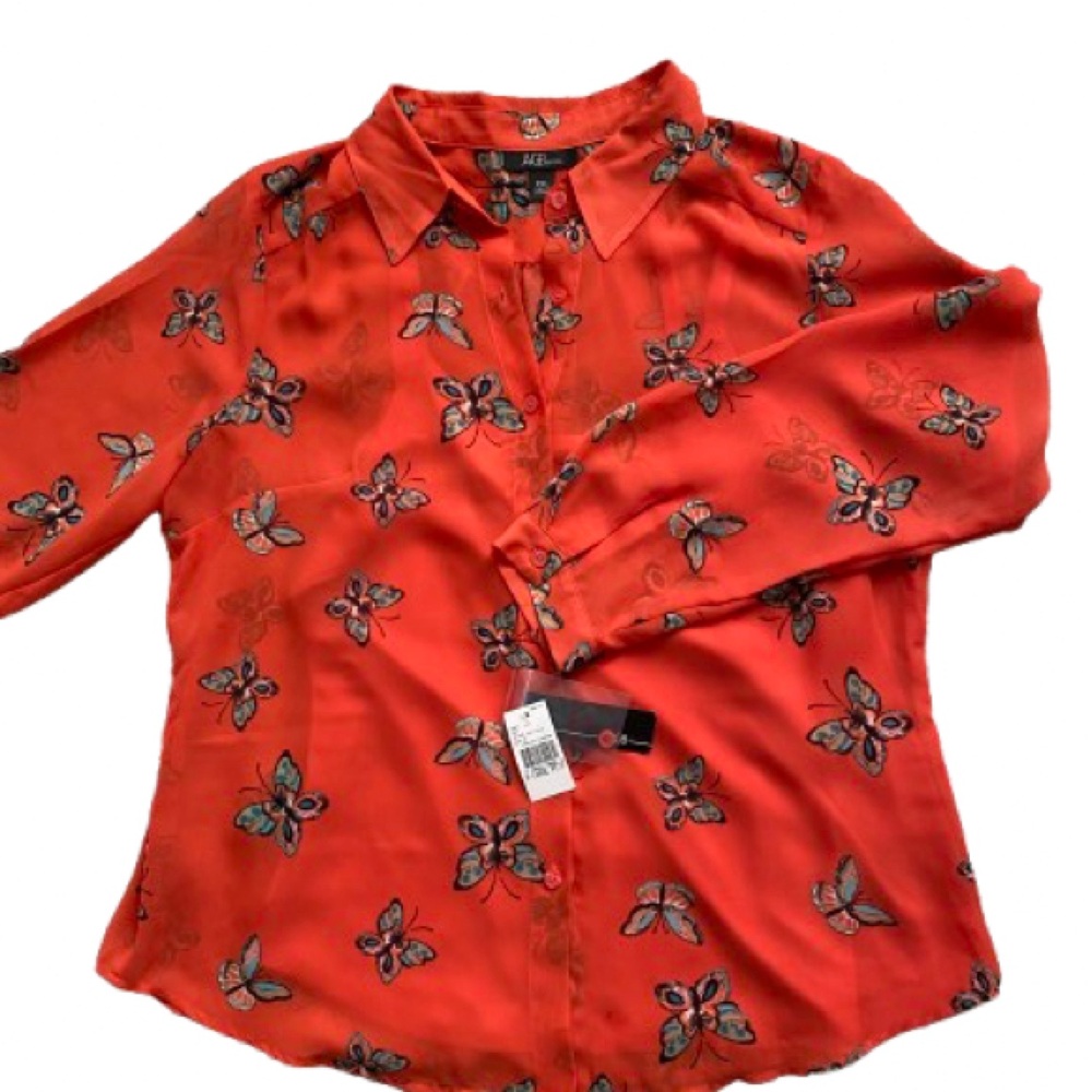 NWT Women’s AGB Petite Butterfly Salmon Blouse with Cami